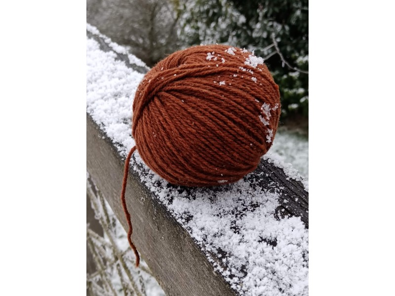 PELOTE ((50g) laine 100% Mérinos - Coloris Châtaigne