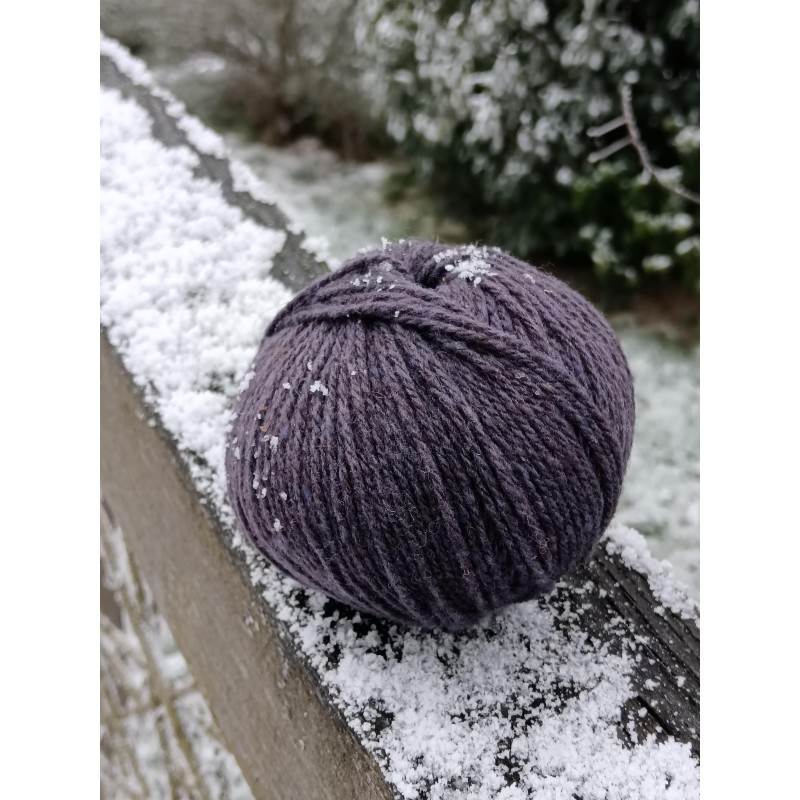 PELOTE ((50g) laine 100% Mérinos - Coloris PRUNE