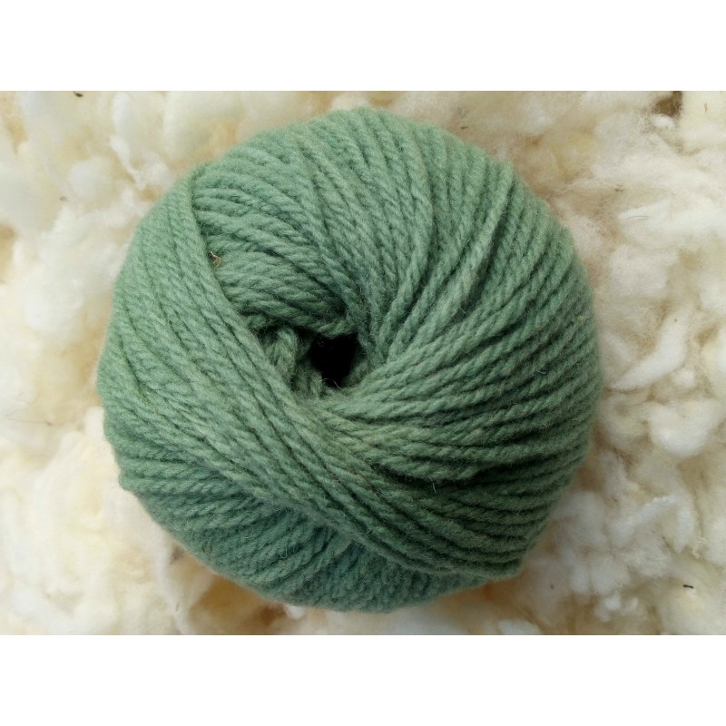Pelote de laine mérinos vert cèdre - Au Fil de l'Herbe